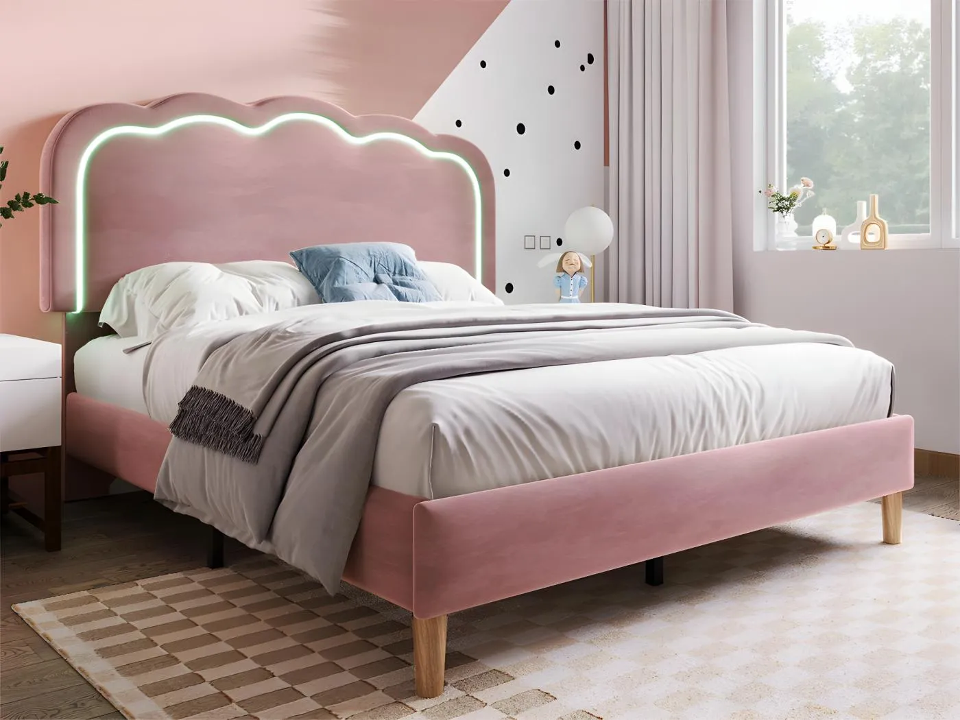 140 x 200 cm großes Bett mit Samtbezug – mit LED und Lattenrost – Rosa