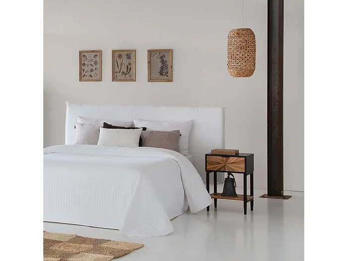 Holzhocker mit beigem Capiz 35x35x45