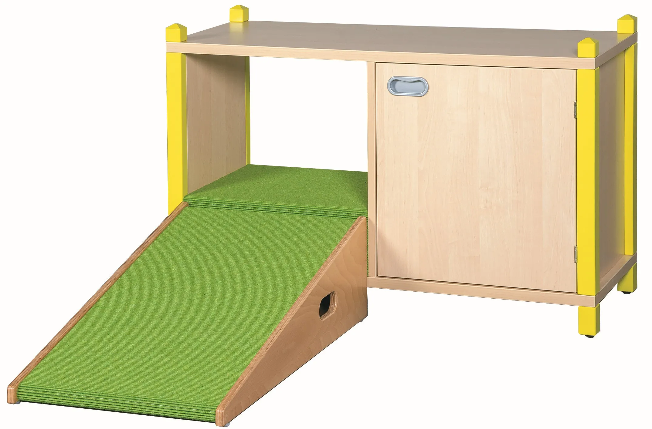 Durchkrabbelschrank 1 mit geschlossenem Schrank