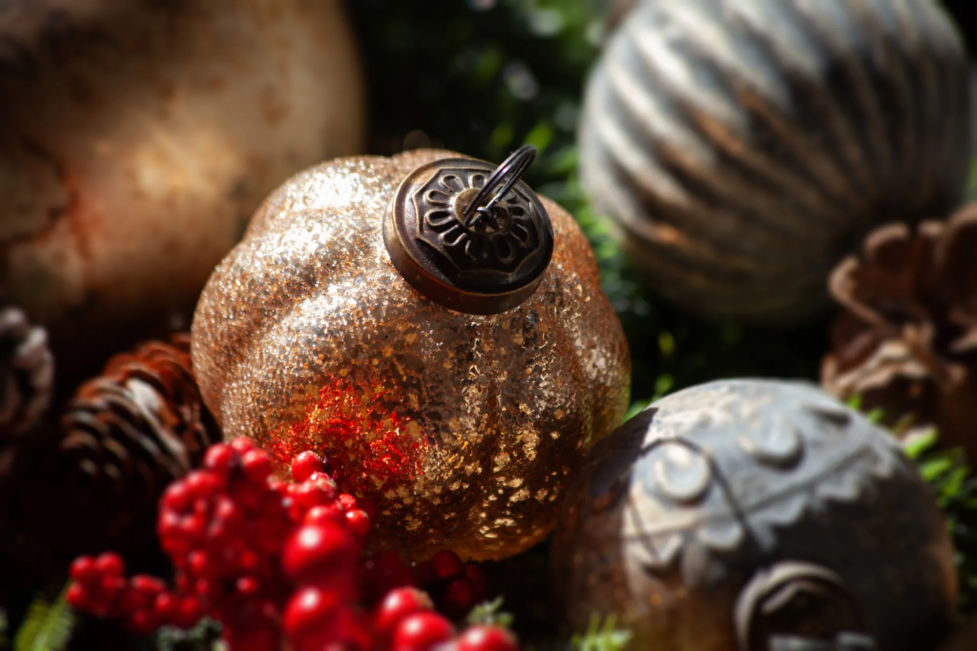 Anhänger Kugel, gold, Ø 8 cm, H 8 cm