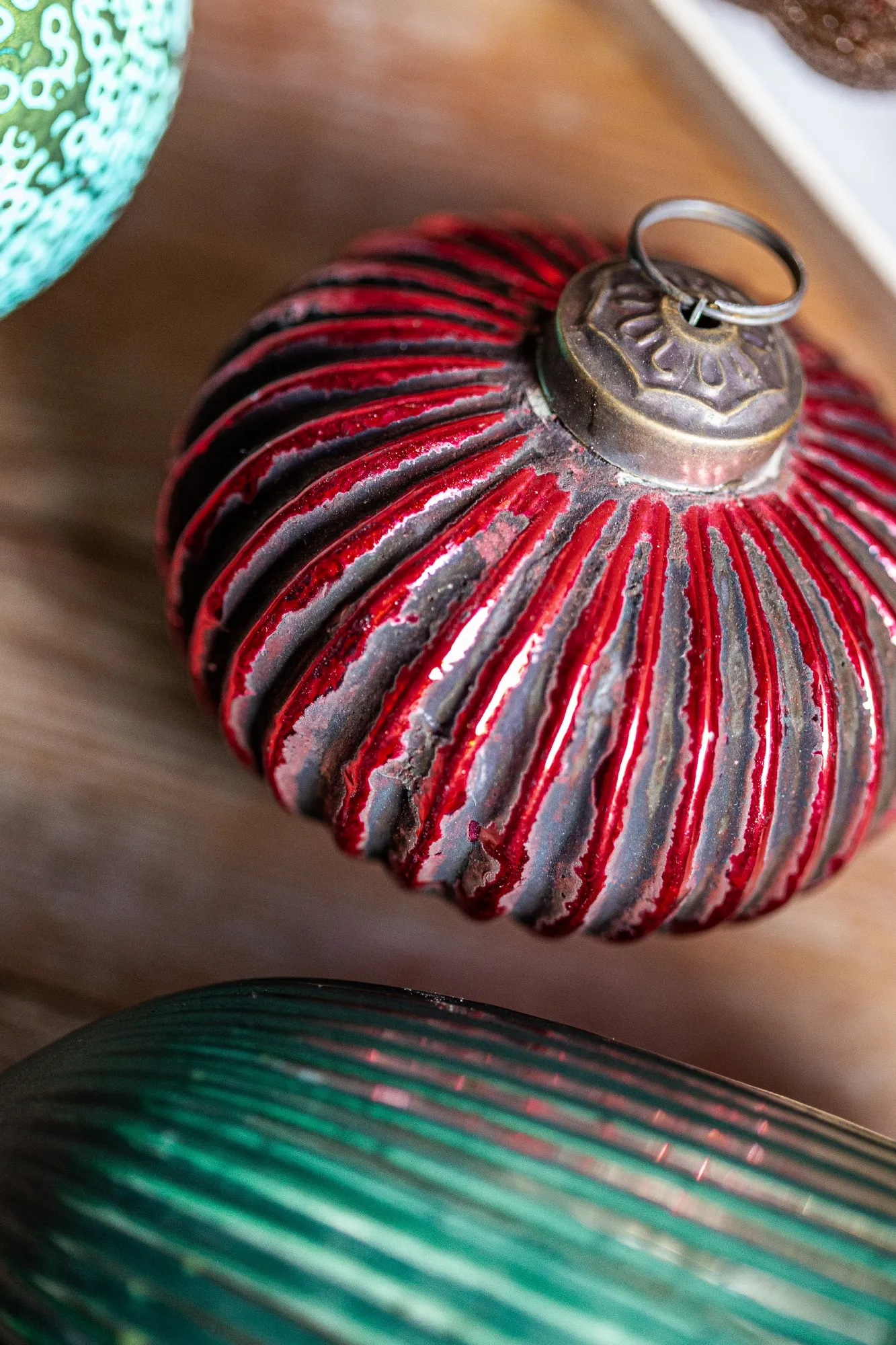 Anhänger 'oval' aus Glas, rot, B 8 cm, H 8 cm, T 8 cm