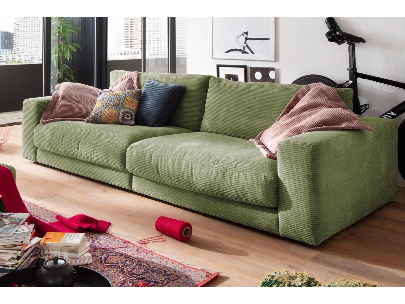 Sofa - Grün Cord - MADELINE