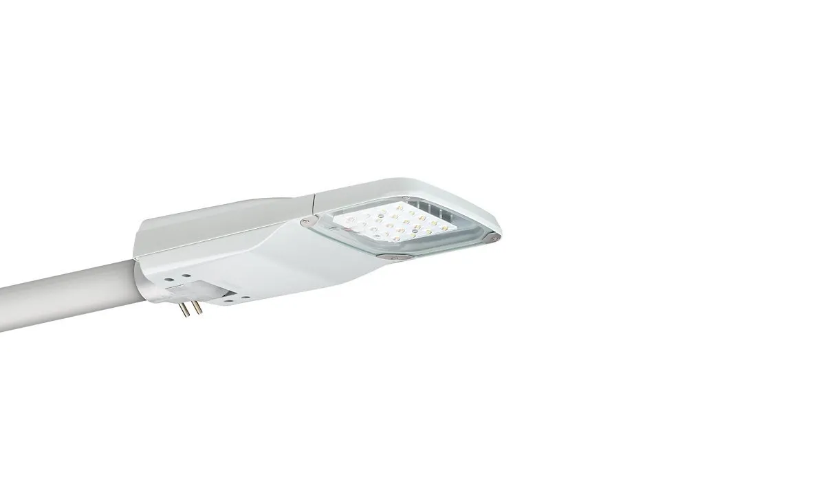 LED-Straßenleuchte BGP291 28W 4000K 4005lm IK08 IP66 LumiStreet Philips