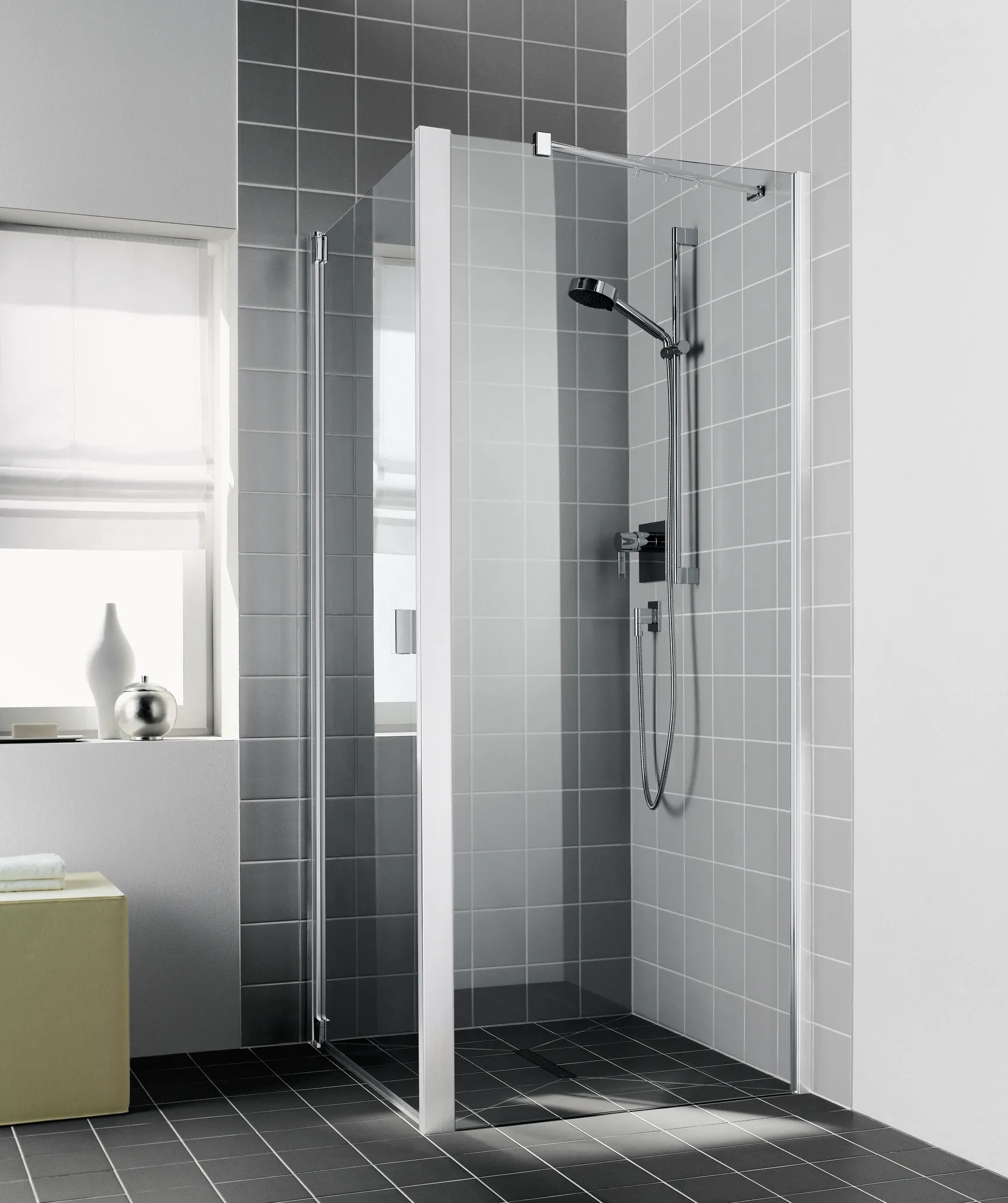 Kermi Seitenwand für Ecke „RAYA“ Glas Klar, Profile Silber Mattglanz, BV: 805 - 825 mm GAK: 790 - 810 mm WE: 815 - 835 mm H: 1850 mm