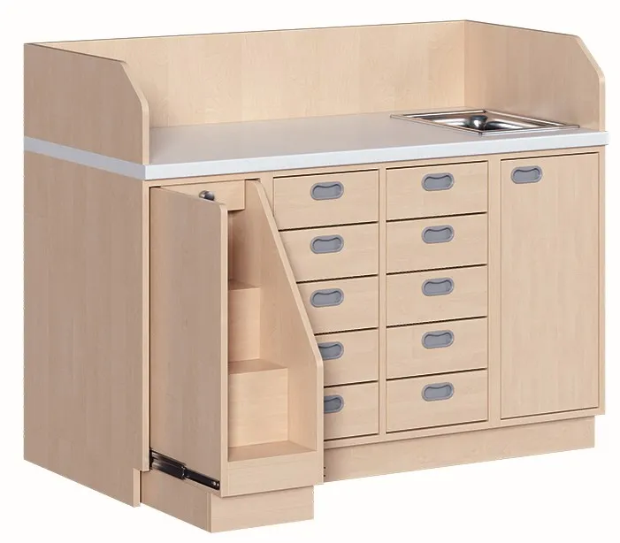 Wickelkommode mit 10 Schüben inkl. Waschbecken und Treppe